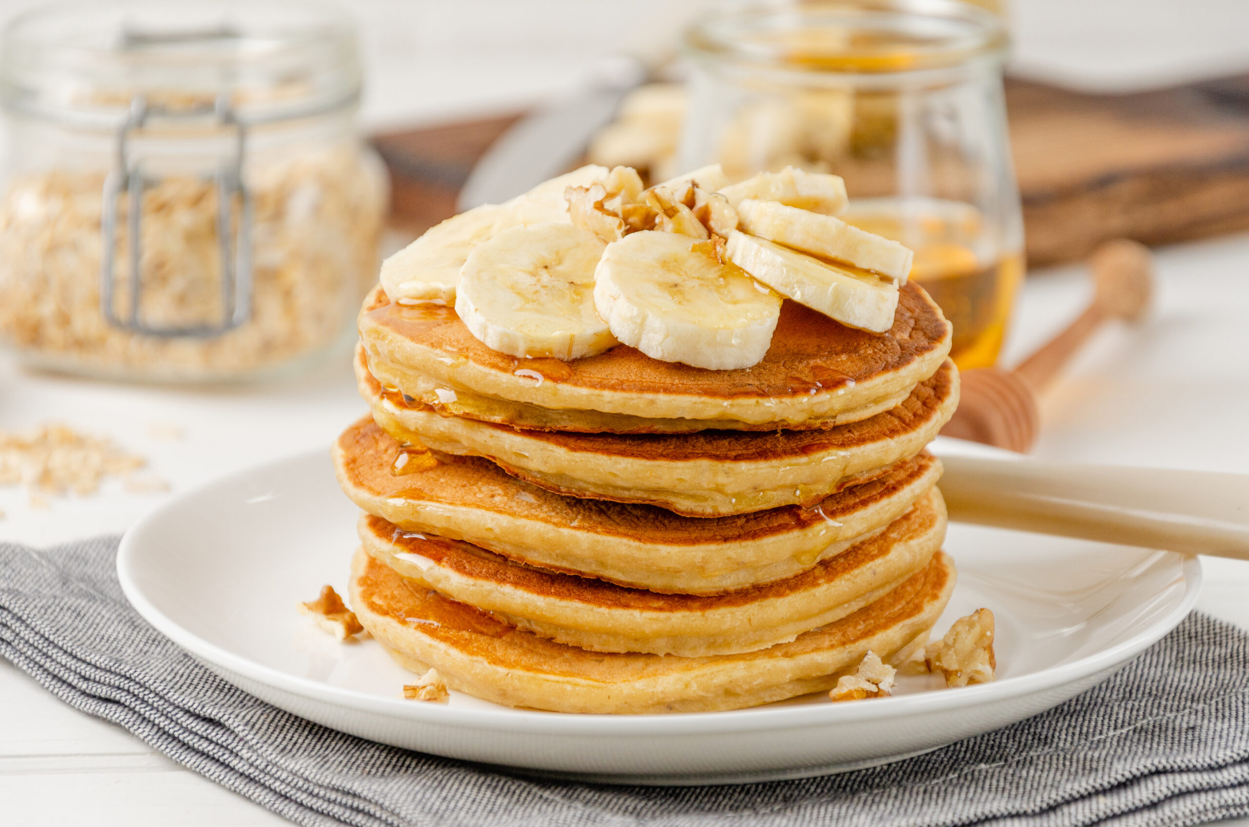Healthy Pancake Recipe - banana and oat pancakes 